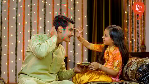 Happy Bhai Dooj 2025: 50+ Best Wishes, Quotes, Greetings & Status Messages for WhatsApp and Facebook