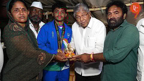 Minister Chandrakant Patil Announces Guardianship of Gold Winning Wrestler Sunny Fulmali