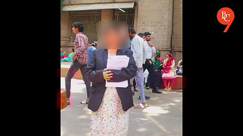 Pune Police Booked Woman for Extorting ₹2 Lakh by Threatening to Leak Photos