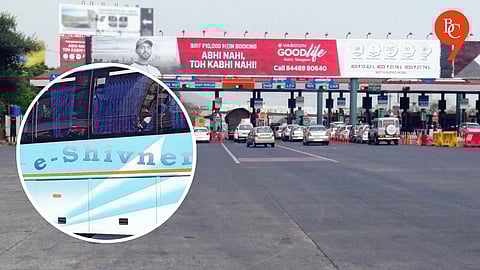 Pune: Passengers Stuck for an Hour as Shivneri Bus Struck at Toll Plaza Over Unpaid FASTag