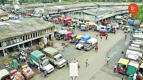 Pune Traders Call Bandh on February 25 Over Rising Thefts, Traffic Chaos at APMC Market Yard