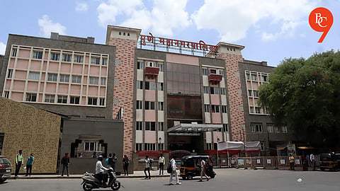 Pune Civic Body Urges Officials to Use Public Transport, Promote Fuel Saving Measures