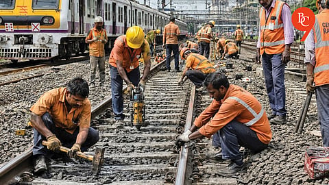 Block on Pune Railway Yard to Disrupt Train Services on June 14; Several Trains Cancelled and Diverted