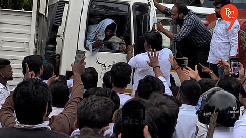 Pune: Tempo Driver Flees Police Check, Rams Multiple Vehicles in Hadapsar; Several Injured