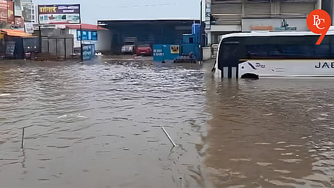 Pune Morning Commute Hit as Heavy Rain Triggers Traffic Snarls Across Shivajinagar, Kharadi, Baner, Hadapsar