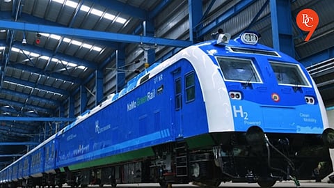 India Unveils First Indigenous Hydrogen Fuel Cell Train, Marking Major Leap in Green Rail Mobility