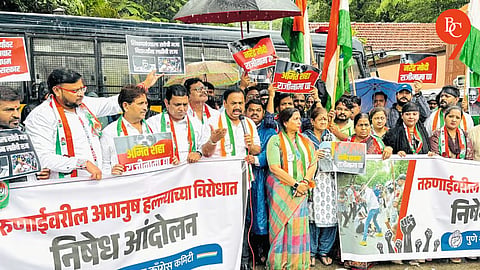 Pune Congress Holds Protest Against Alleged Lathi Charge on Student Demonstrators