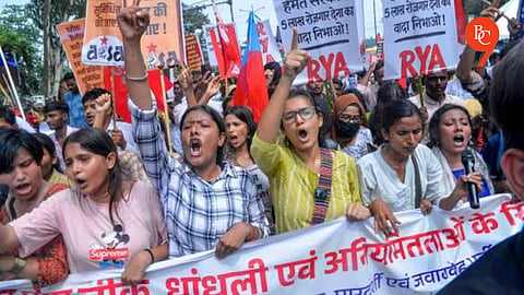 Police Fired Tear gas, used Batons to Disperse Protesters March Towards Jharkhand State Assembly