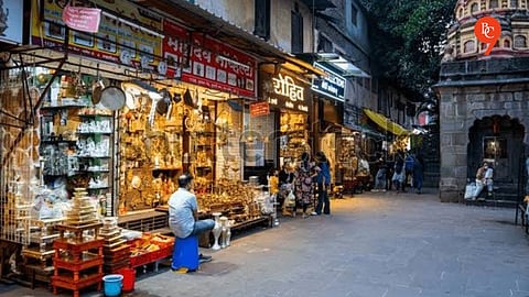 India Faces Capital Flow Challenges Amid AI Boom and Global Supply Chain Shifts, Finance Ministry Report