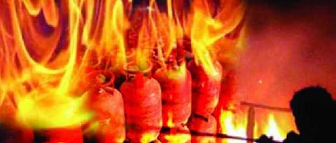 Blaze in Kiwale Destroys Four Shops; Pimpri Gas Explosion Injures Five