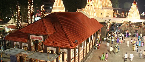 Dress properly at Mahalaxmi temple, management committee says