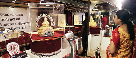 Jewellery weighing 40 kg in gold for Dagdusheth Ganpati for Ganeshotsav