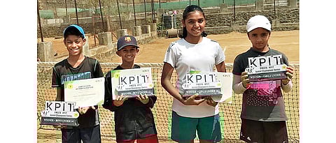 Moghe, Prabhudesai, Nilakhe triumph