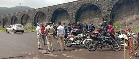 Coronavirus Pune: 285 people booked for violating curfew in Maval taluka