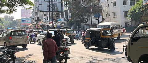 Wanawadi residents furious over traffic congestion