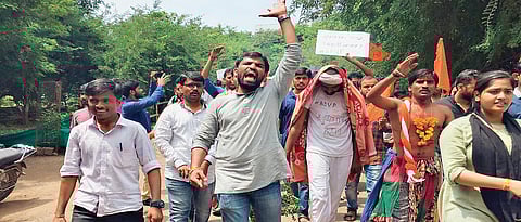 ABVP protests against irregularities at SPPU