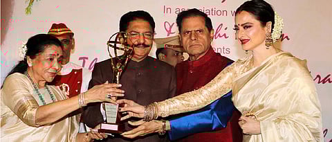 Asha Bhosle honoured with Yash Chopra Memorial Award