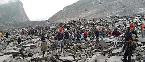 Over 140 people feared buried in China landslide