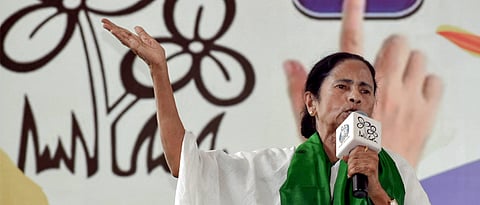 Modi should get "tight slap" of democracy: Mamata