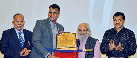 Shirgaonkar appeals all sports adminstrators to come together