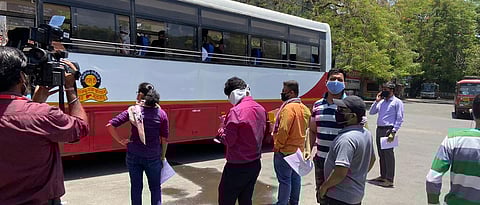 21 MPSC aspirants leave Pune for Ahmednagar