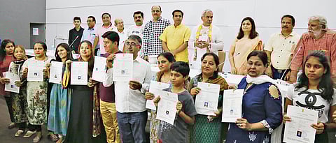 22 people from Sindhi community in city receive Indian citizenship