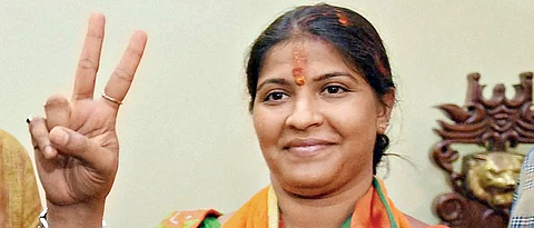 Vidhan Sabhan 2019: Rebel Trupti Sawant expelled from Shiv Sena