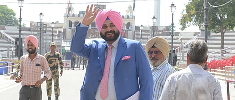 Sidhu arrives in Pak to attend Khan's oath taking ceremony