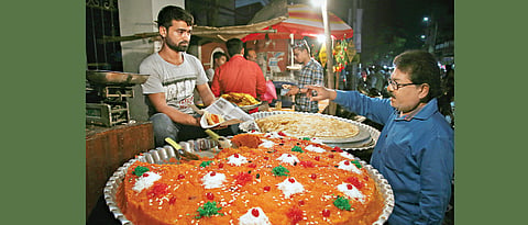 All roads lead to Camp, Kondhwa for Ramzan-special delicacies