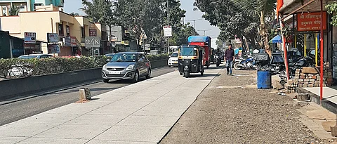 Commuters angry with concretisation at Vishal Nagar