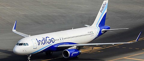 Open door delays flight by 3 hours