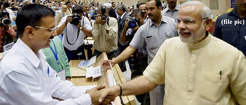 People missing 'educated PM' like Manmohan, says Kejriwal