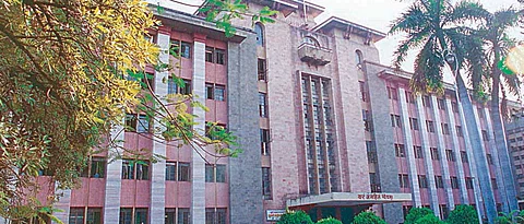 PMC seeks zero balance a/cs of students’ parents for DBT