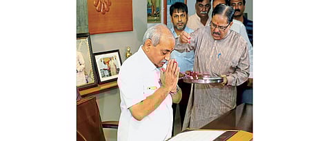 Men who lost their larynx, find voice as BJP has 15 less seats in Guj