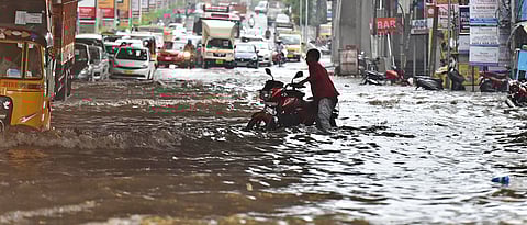 Heavy rain lashes Hyderabad and other Telangana districts