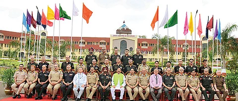 ’China border roads on schedule’