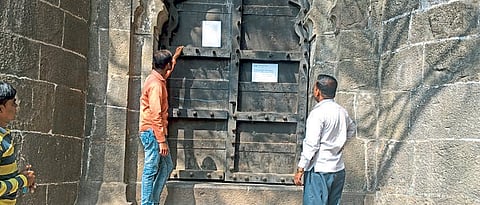 Forts shut, trekkers asked to avoid travel