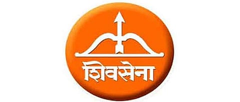 Man poses as Sena leader, dupes people