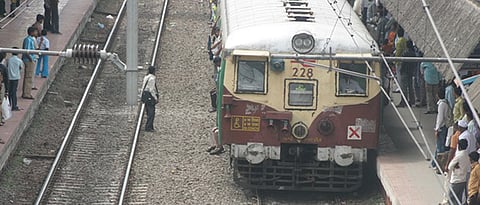 No Pune-Talegaon local train for one week