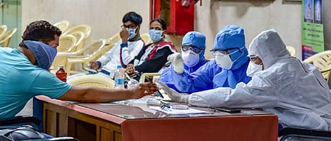 More than 38,000 doctors volunteer to bear the burden of COVID-19