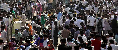 Thousands pay tributes to Ambedkar on death anniversary