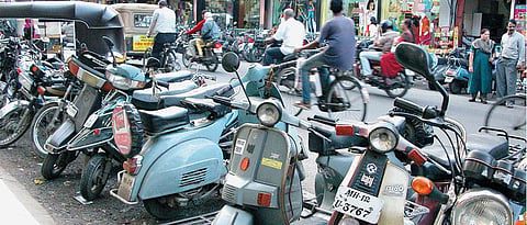 PMC deputes own employees to run parking lot in Mandai