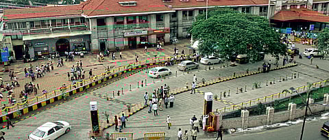 Shirole inaugurates ramp, new entry gate at Pune station