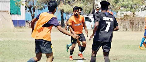 Sinhgad, Indira start with wins
