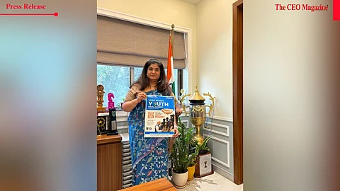 Col. Dr. Hemlata K. Bagla, Vice Chancellor, HSNC University, Mumbai unveils the Viksit Bharat Youth Parliament participation poster