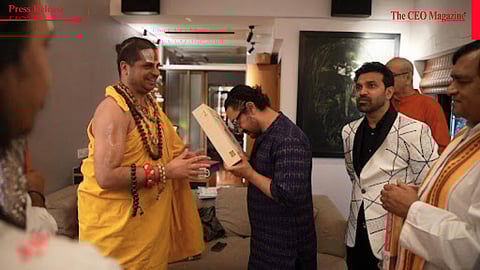 Aamir Khan Meets Jagadguru Swami Satishcharya Maharaj, Receives Insight on Personal, National, and Sanatan Dharma