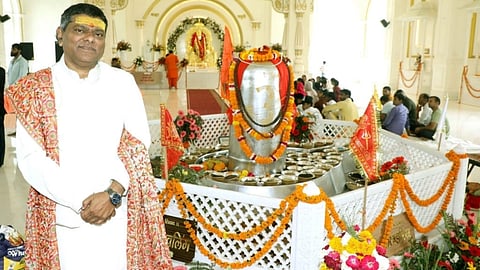 World's Largest 5,211-kg Parad Shivling Created by Raghunath Guruji; Grand Pran Pratishtha Held in Haridwar