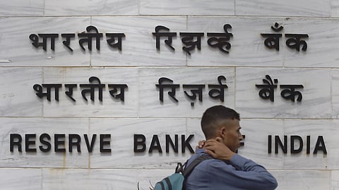 आर्थिक मंदीवरील उपायाची किंमत १.७६ लाख कोटी