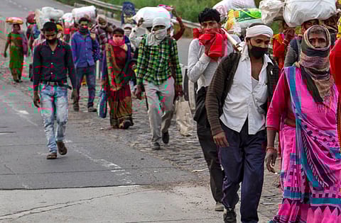 “It appears that people at large are hungry. People are without any food or shelter”, observes Gujarat HC while taking suo motu cognizance
