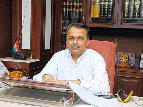 Following Yatin Oza’s apology, SC wants Gujarat HC to first apply its mind about stripping him of his senior gown